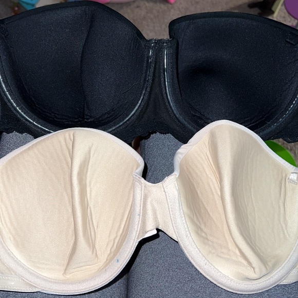 Lot of two strapless bras. - Picture 4 of 8